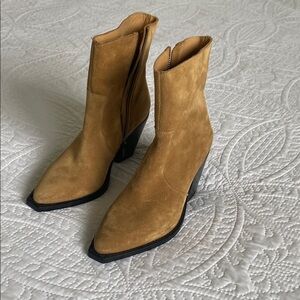Sister x Soeur Tan Suede Booties. Size 38 / 8. High quality. Made in Portugal.